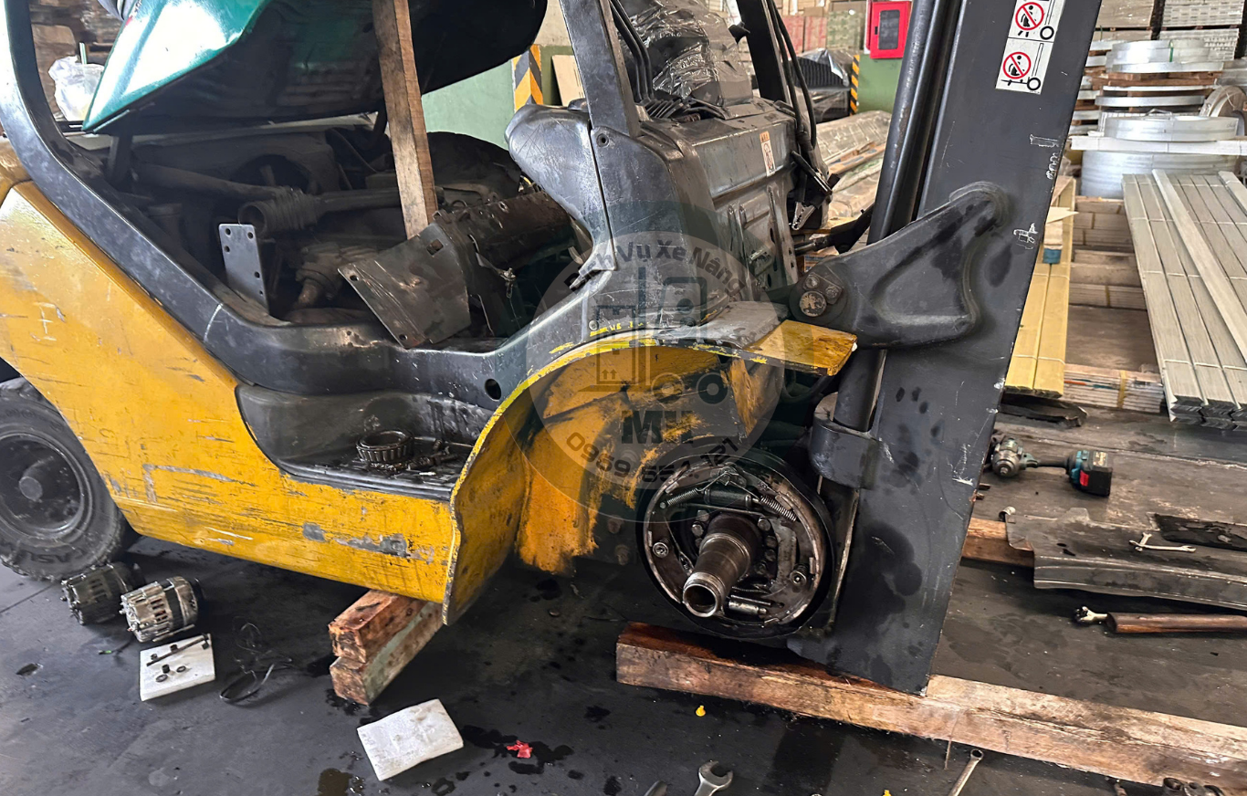 DỊCH VỤ SỬA CHỮA XE NÂNG TẠI TP. HỒ CHÍ MINH – XE NÂNG MH CHUYÊN NGHIỆP, TẬN NƠI