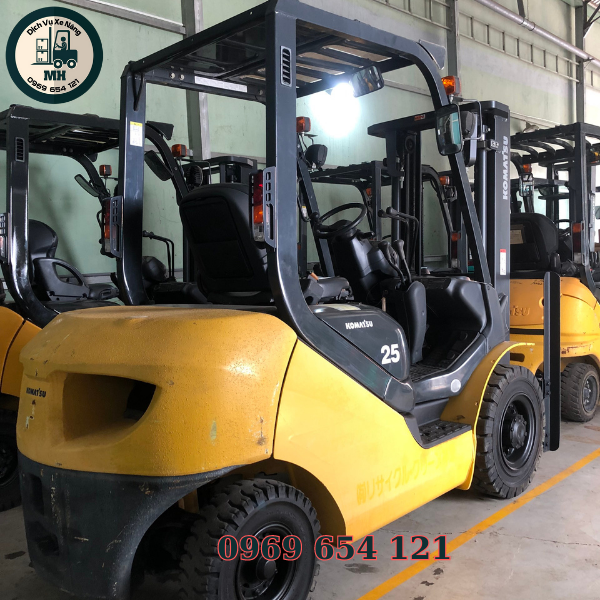 Xe nâng dầu komatsu 2,5 tấn - Ảnh 3