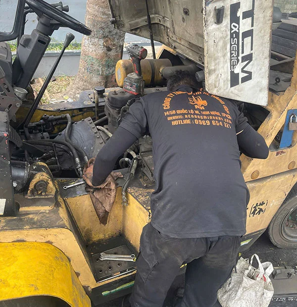 sua-xe-nang-dau-tai-long-an