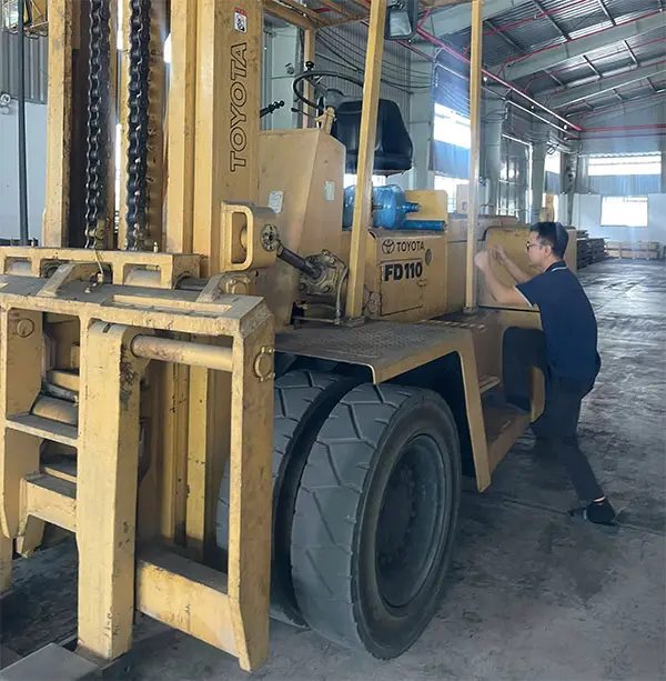 bao-duong-xe-xuc-lat-3