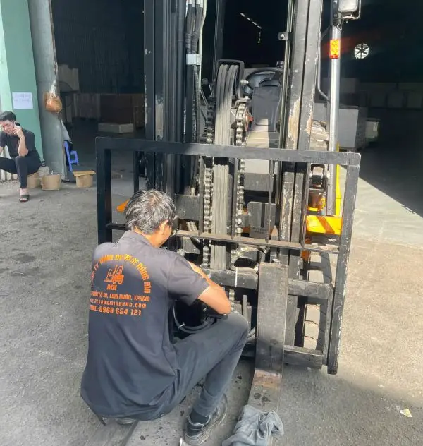 kiểm tra xe nâng tận nơi tại minh hảo